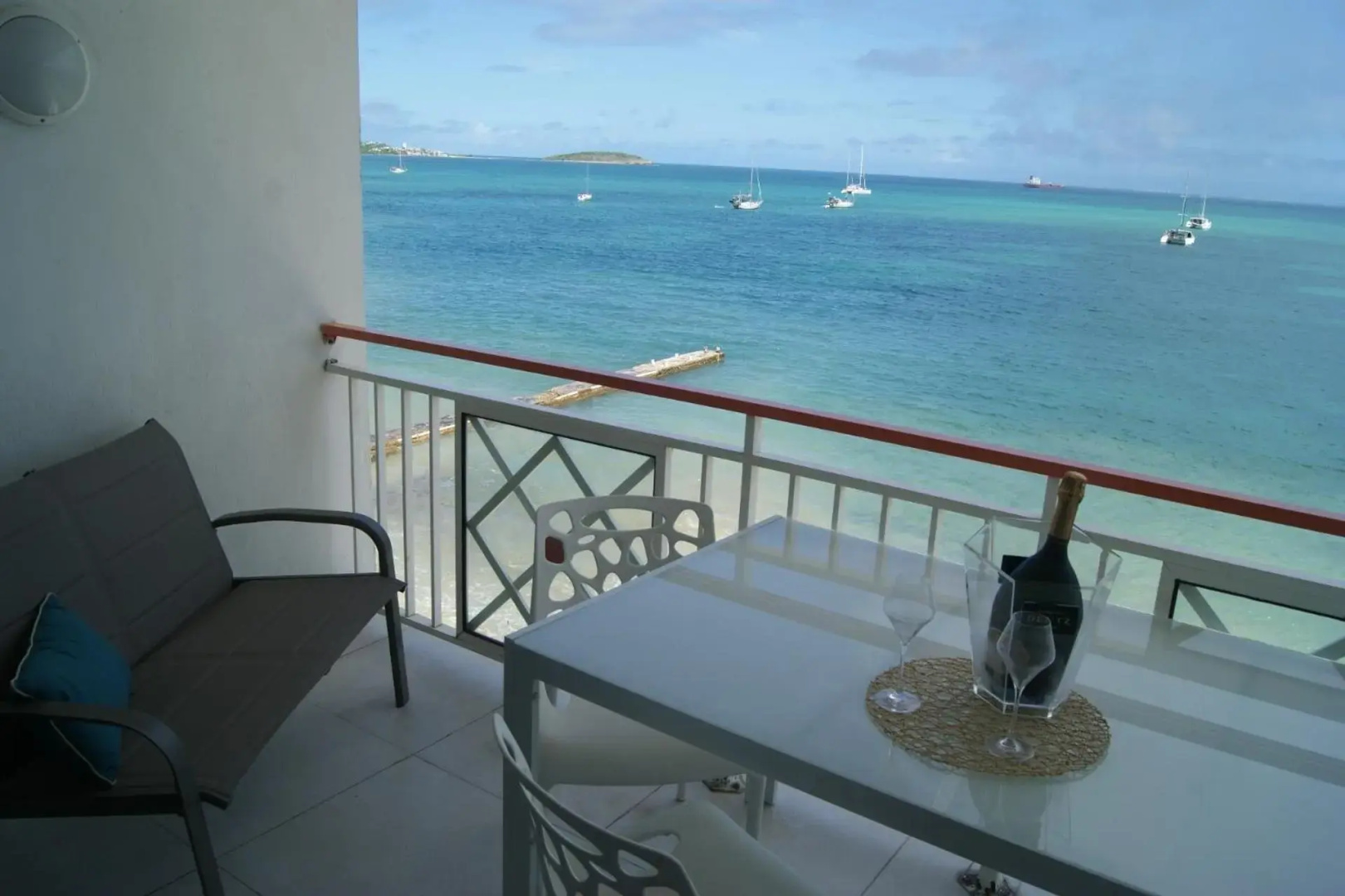 Grand Studio « Blue Sunset » mer, plage, piscine.