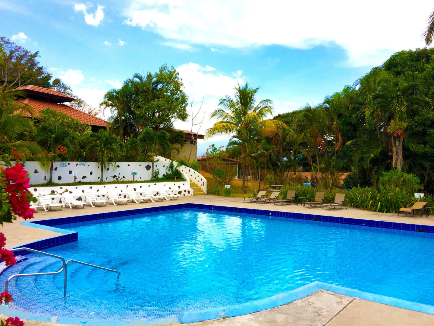 Hotel Colinas del Sol