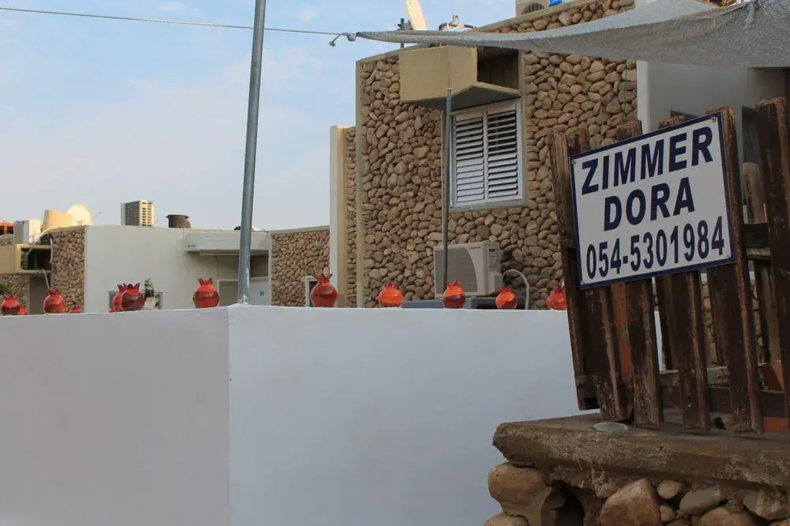 Zimmer Dora Dead Sea