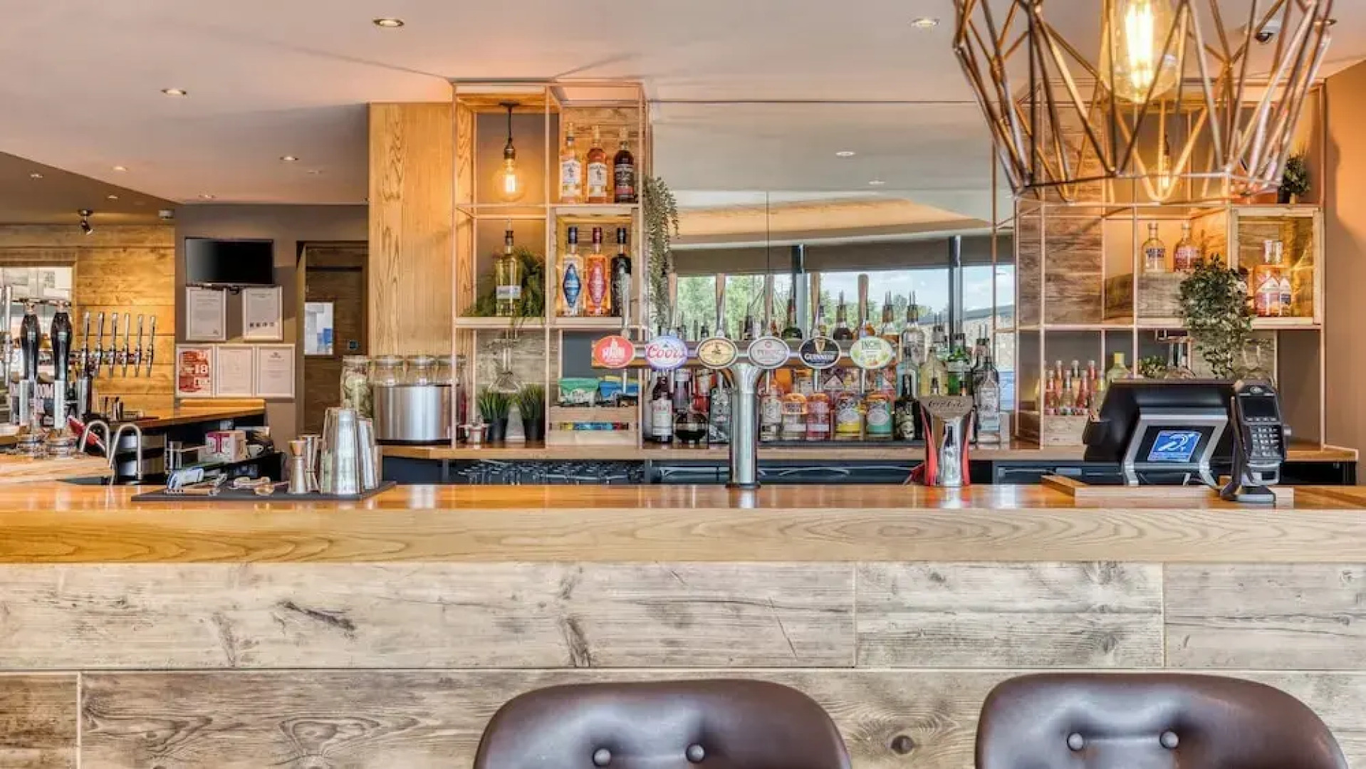 Premier Inn Bristol Parkway - M32