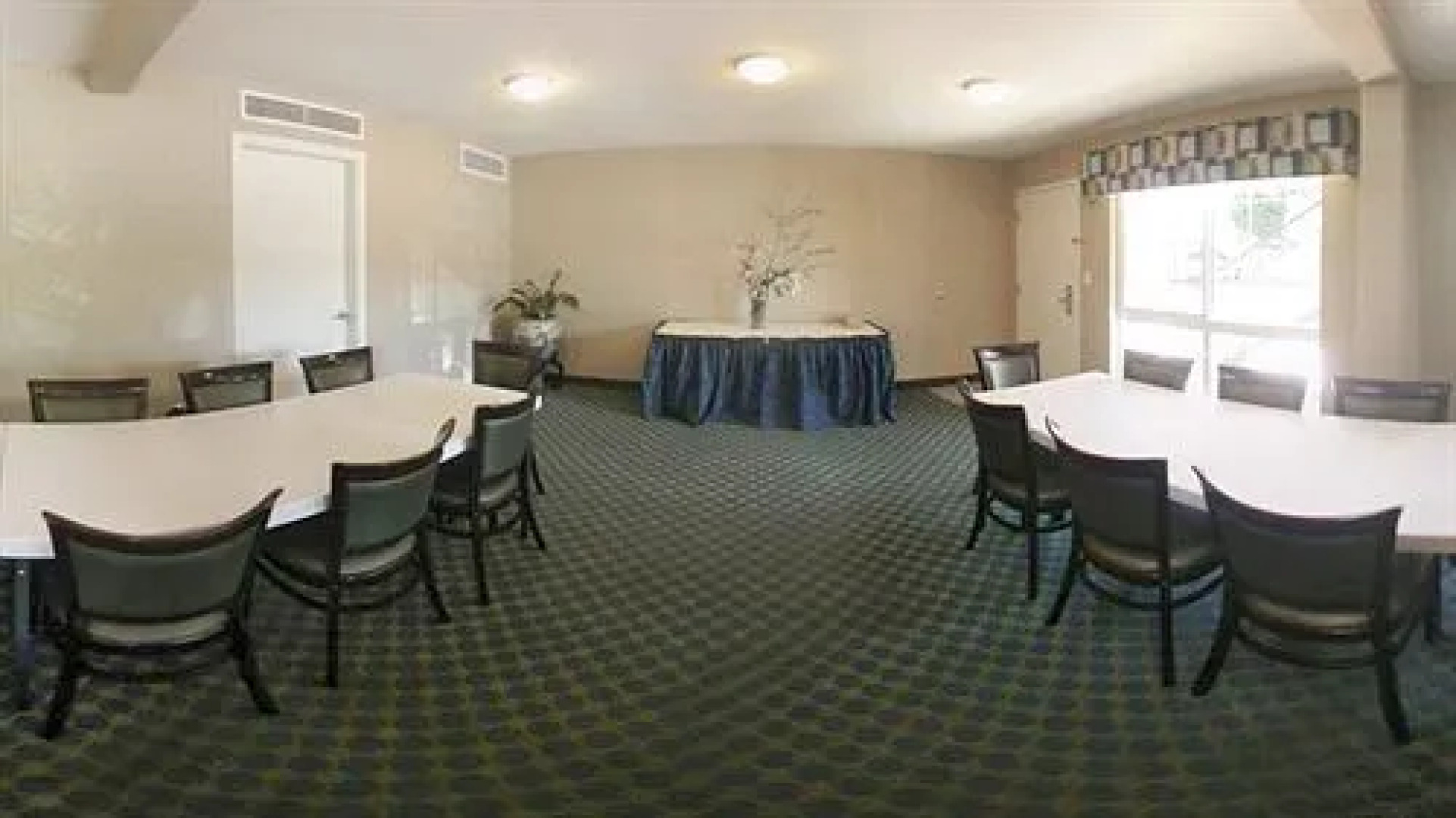 Travelodge by Wyndham Vallejo / I-80