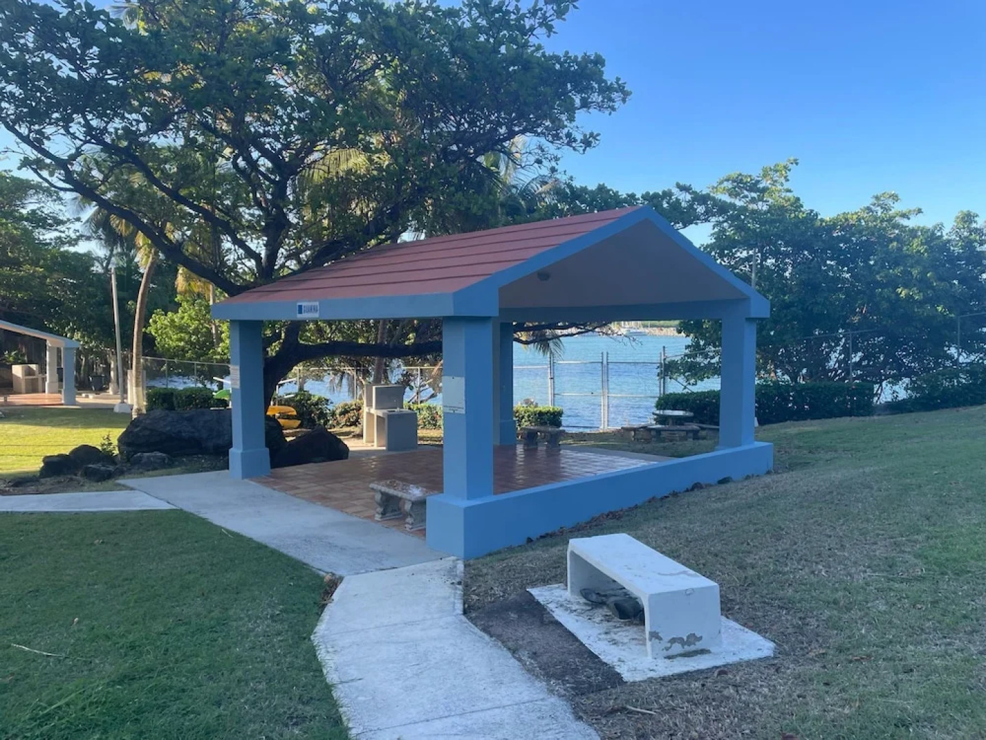 Ocean View 2 Bed 1 Bath 2 Parkings Pool