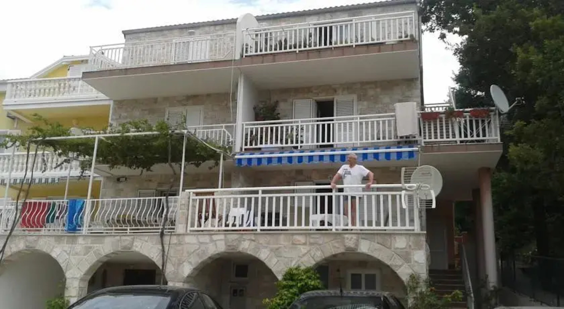 Apartments Lončarević