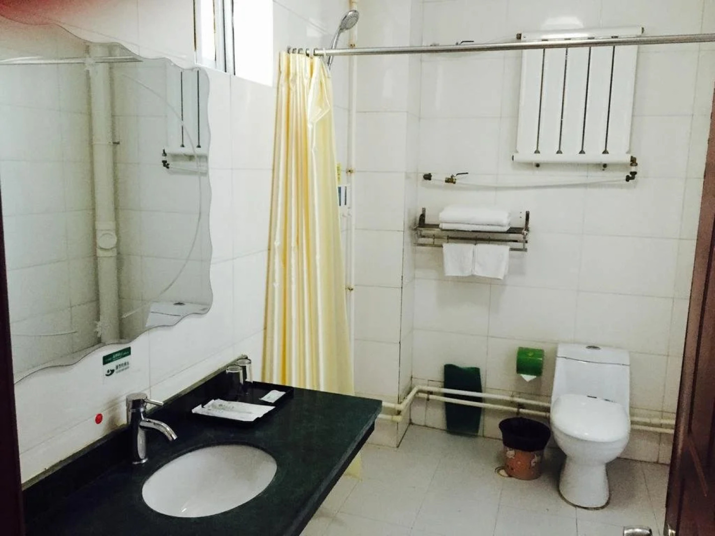 Jiayuguan Huatian Hotel