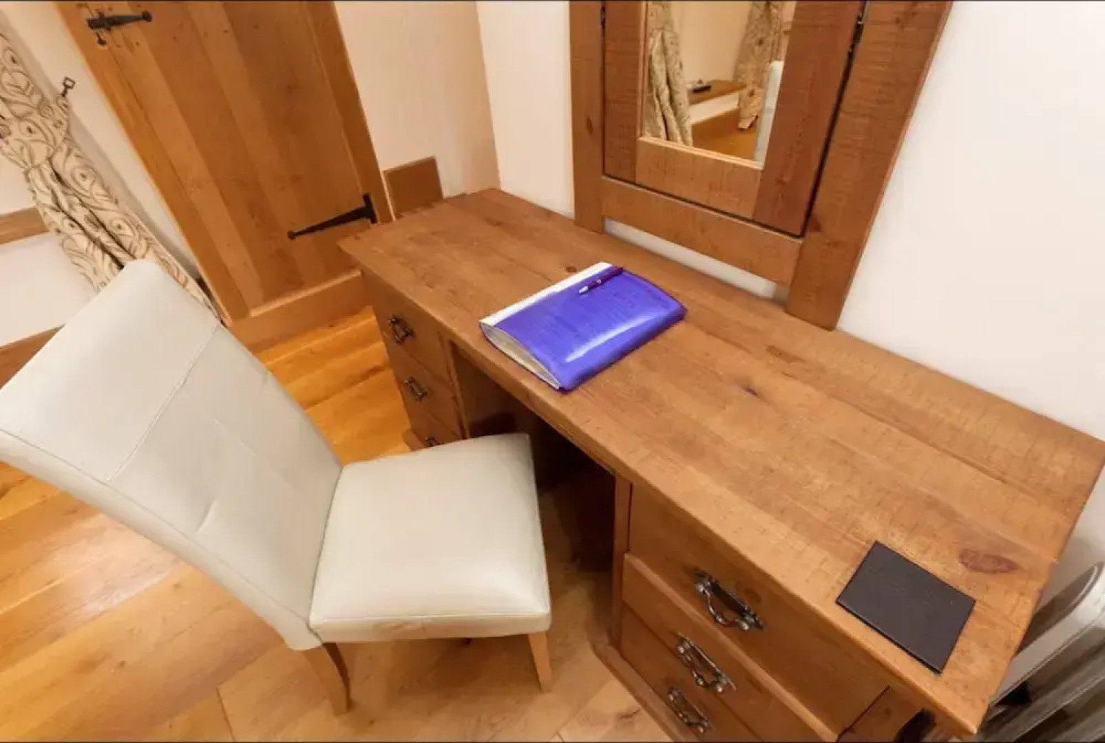 Hanger Down House Bed and Breakfast