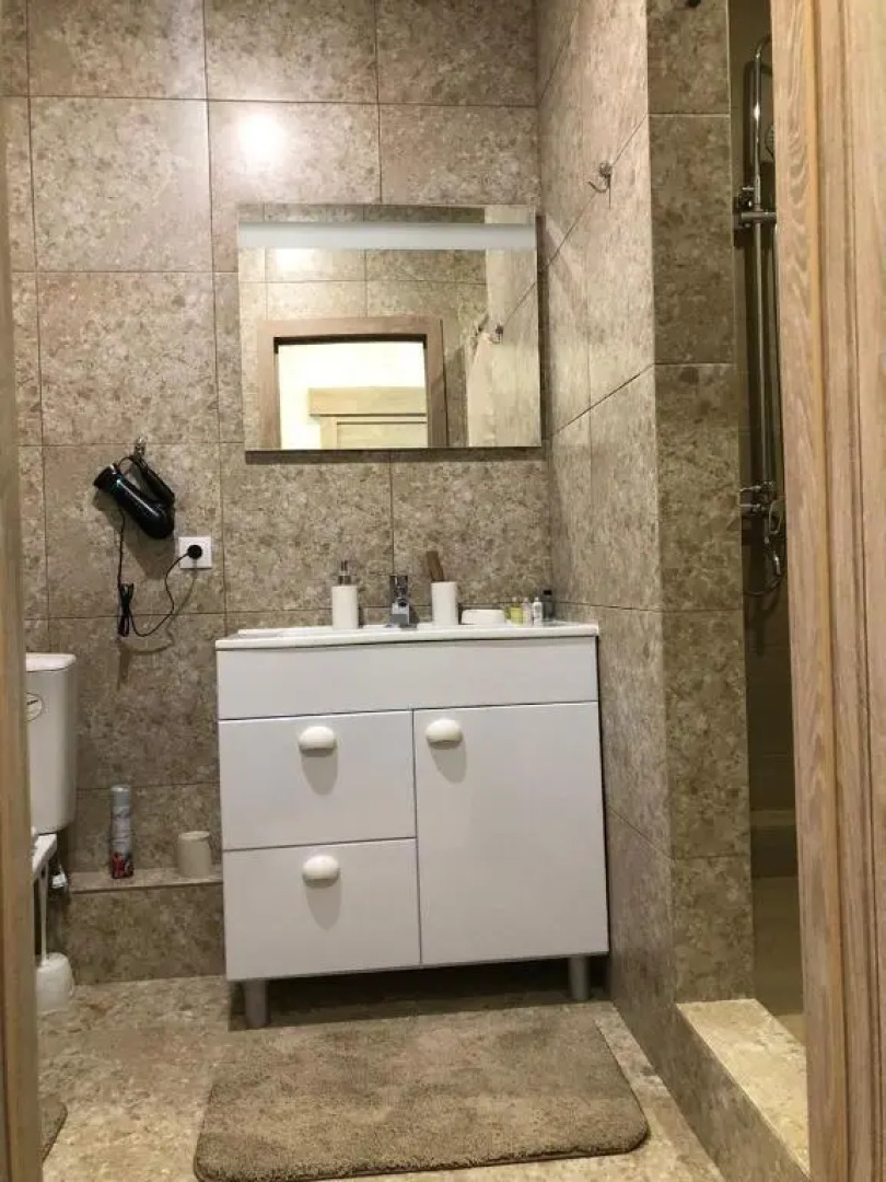 Ujutnaja, novaja kvartira v tsentre goroda