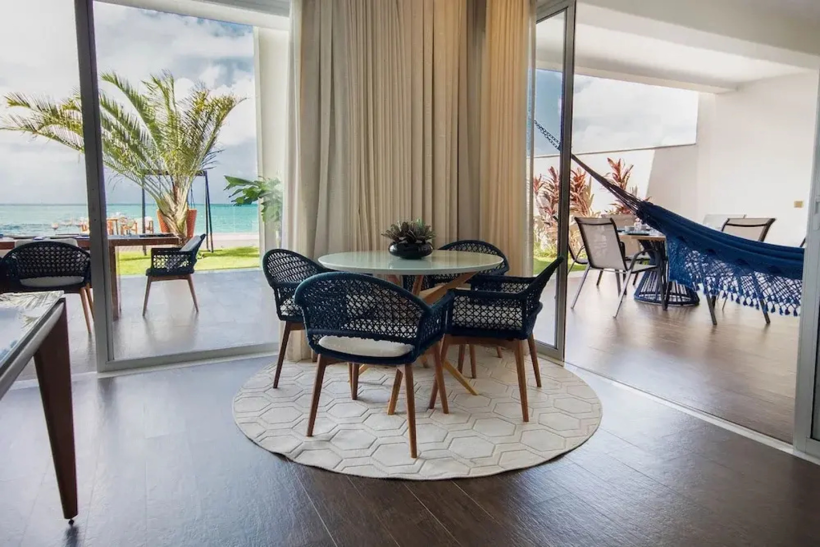 Casa luxuosa a beira mar de Jacumã RN