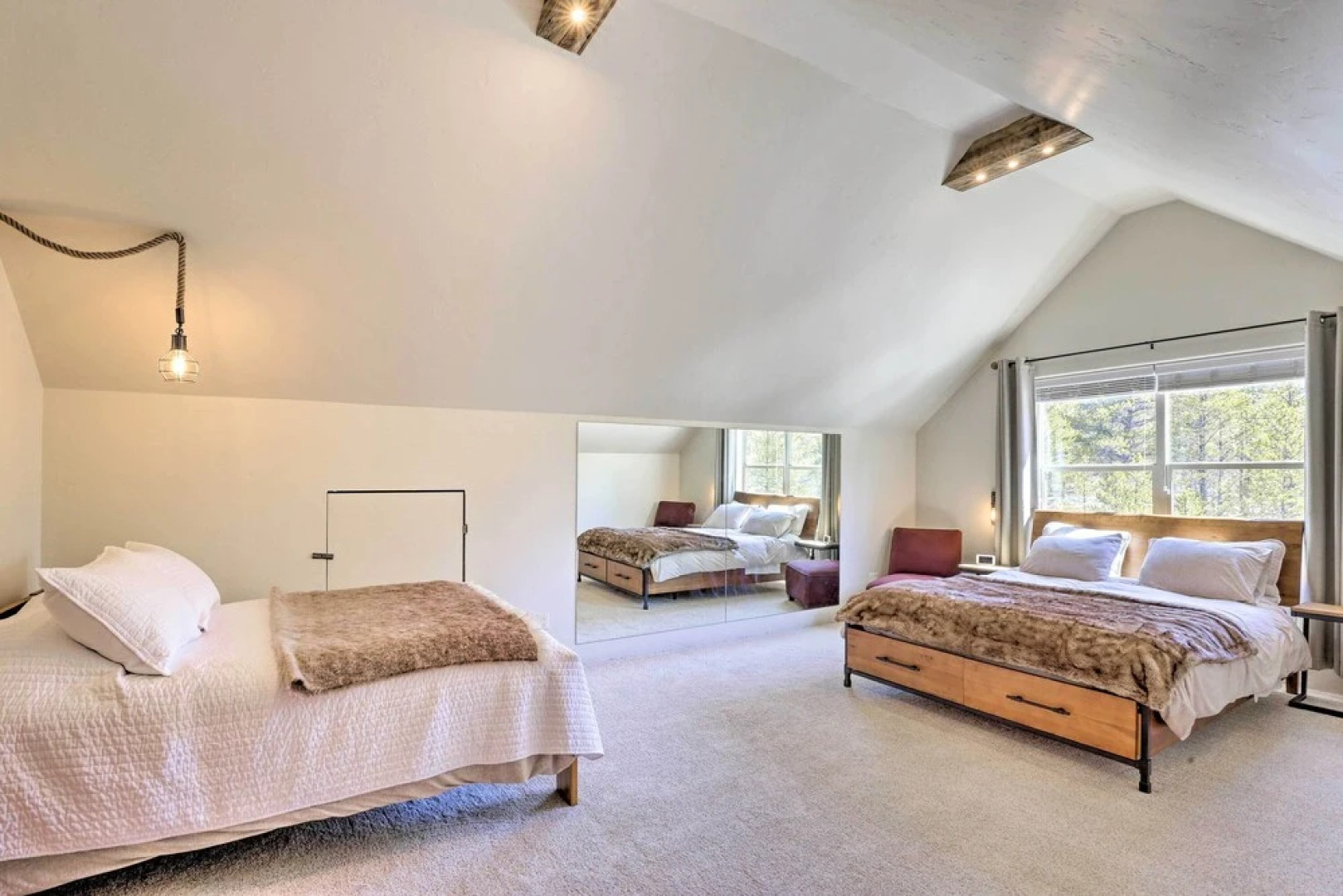 'rocky Bear Lodge' on 2 Acres Near Turquoise Lake