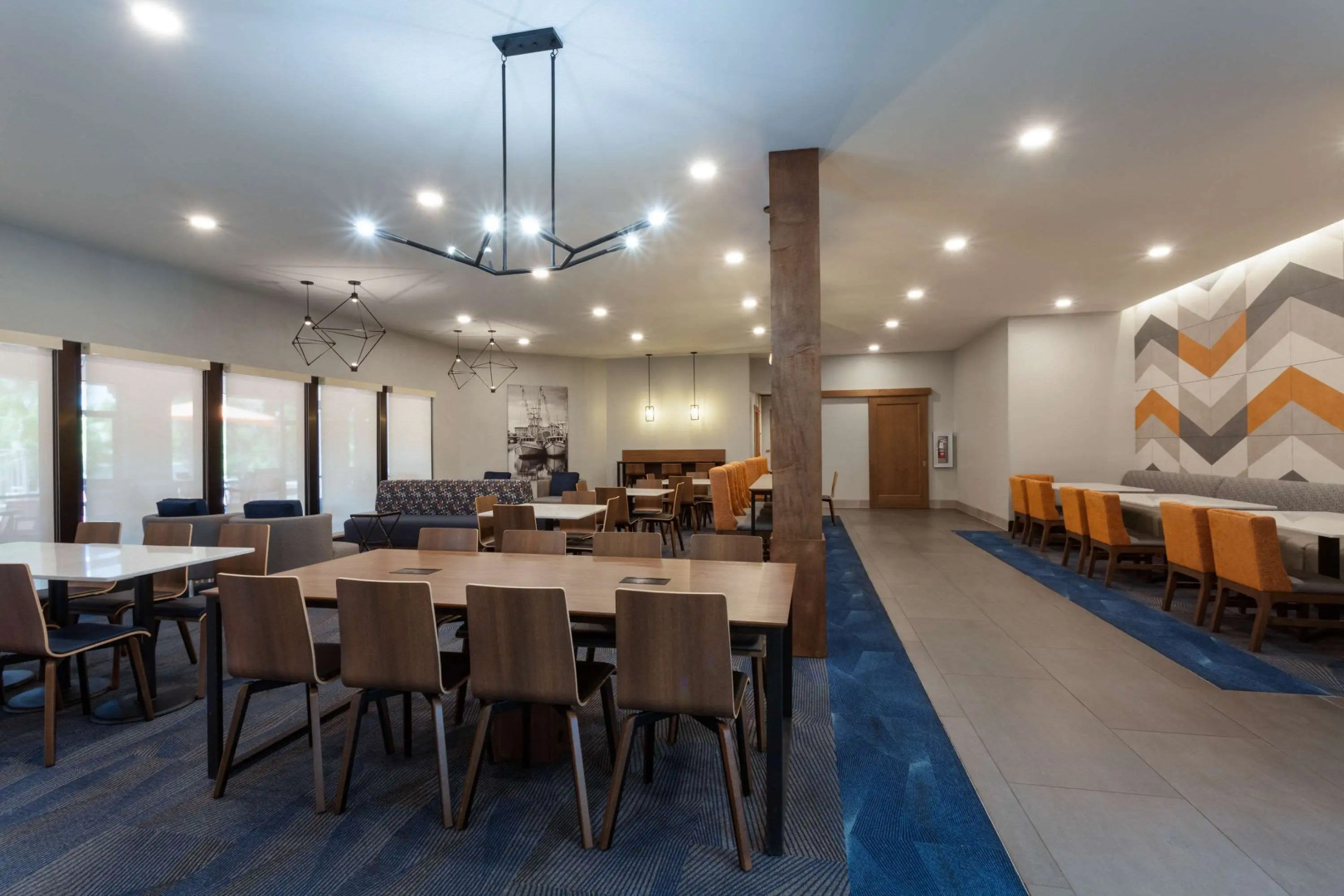 La Quinta Inn & Suites by Wyndham Ft. Myers-Sanibel Gateway