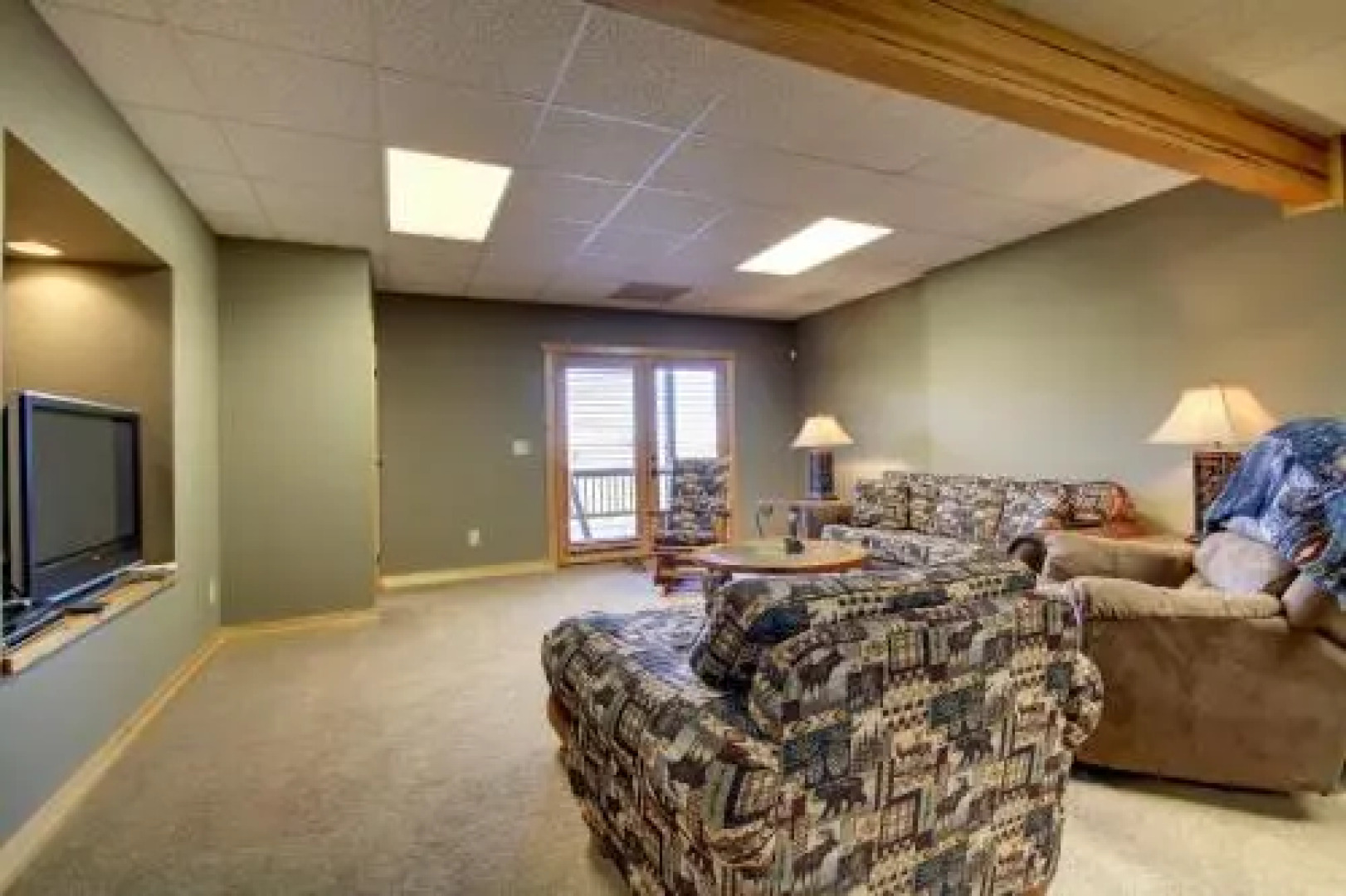 BEAR RIDGE Apartment 4 NEVAEH CABIN RENTALS