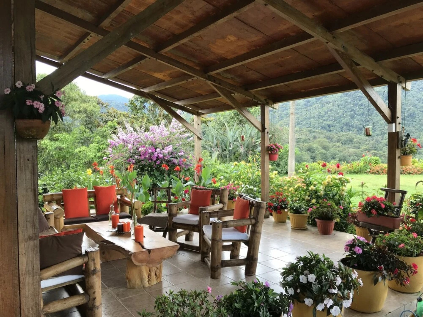 Ecollacta - Elegant Homes in Private Ecological Property