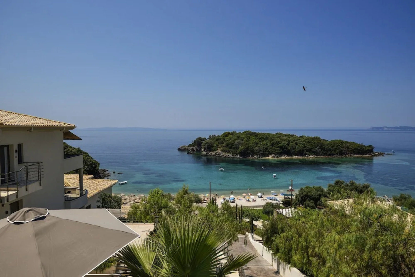 Prima Vista Beachfront Boutique Hotel