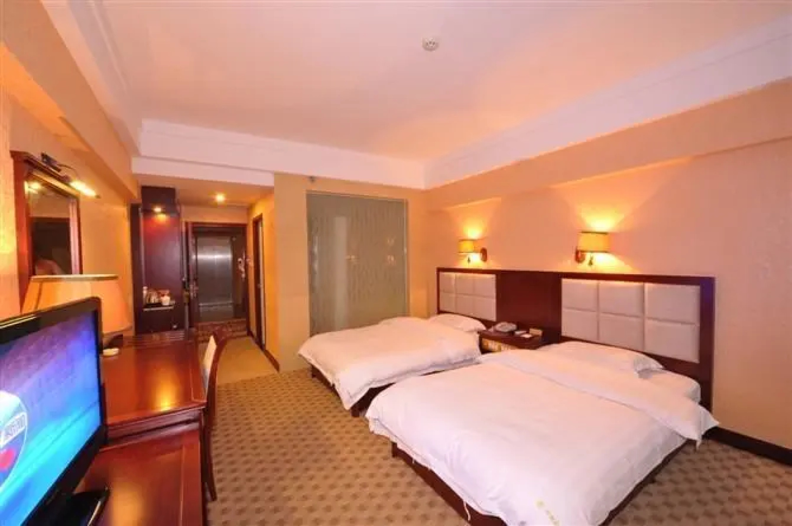 Xingan Zelin Hotel
