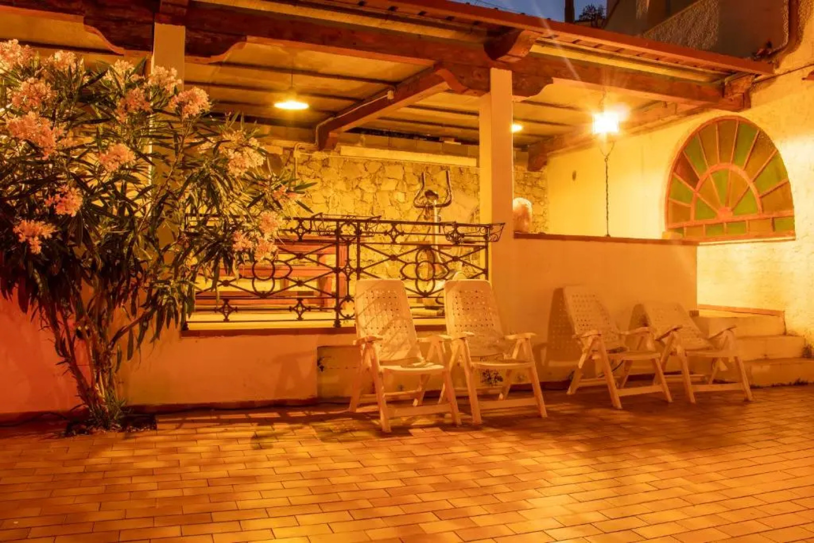 JACUZZI, TERRAZZI & GIARDINO - Relax in Villa