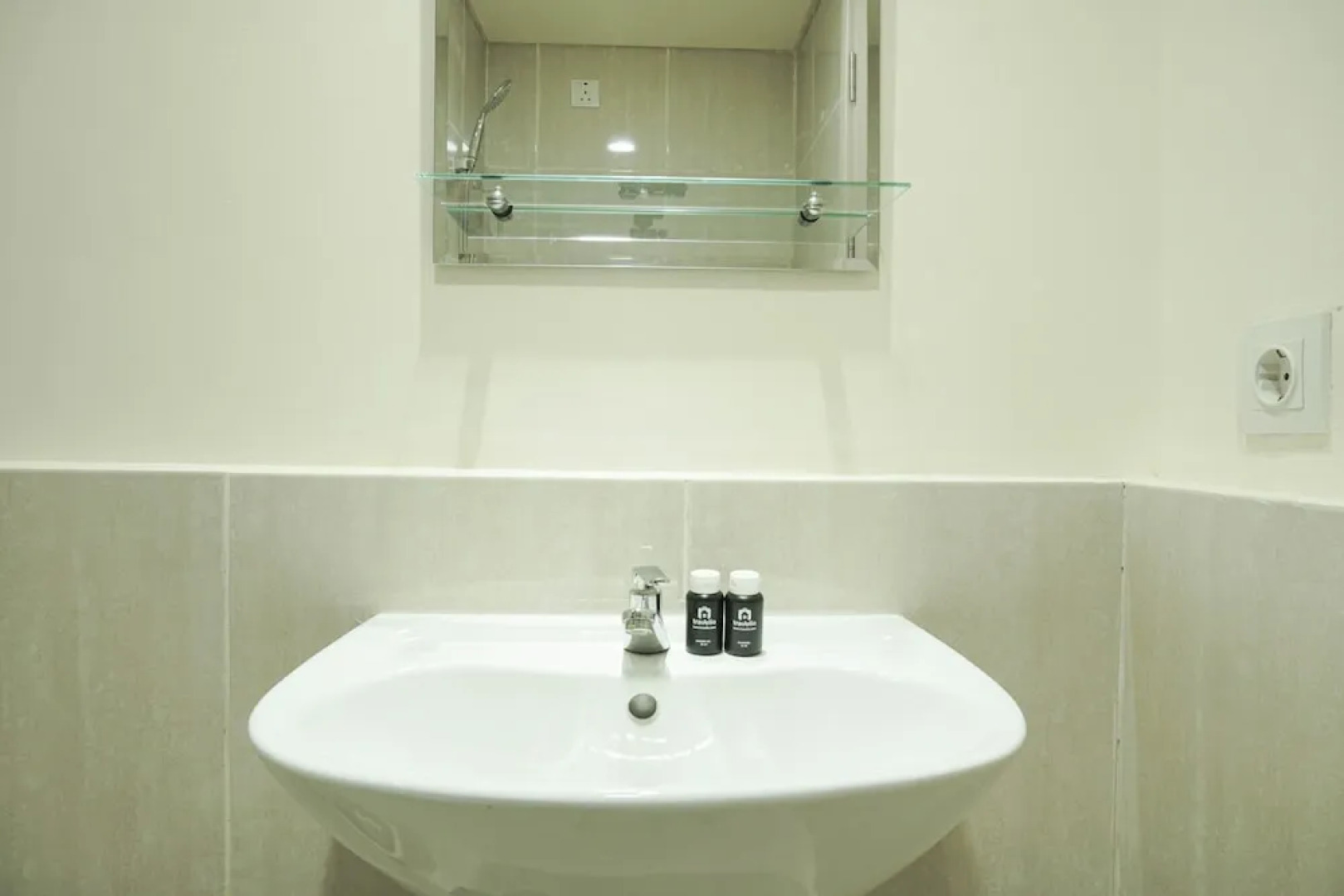 Comfy and Modern 2BR at Meikarta Apartment