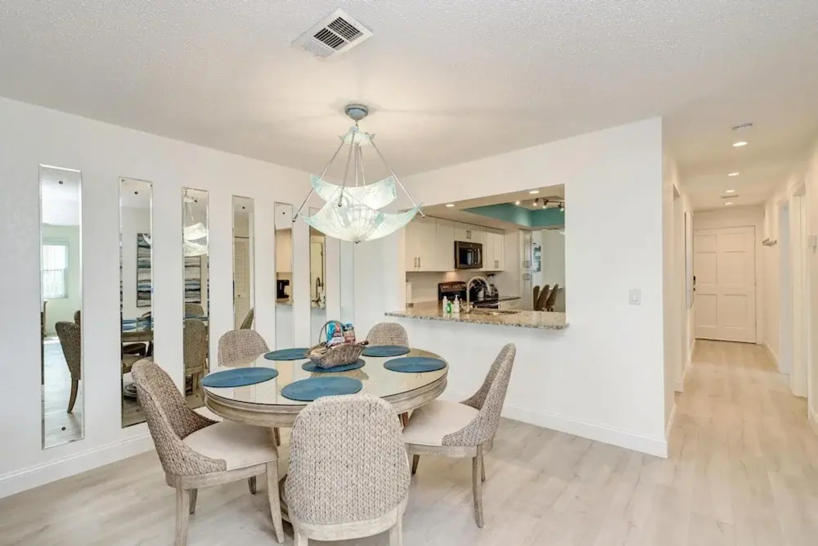 Anna Maria Island Absolute Anna Maria-private Beach Access-heated Pool-wi-fi