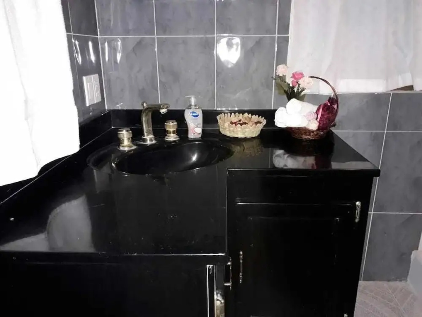 Lia Ajijic - Lakeside B&B