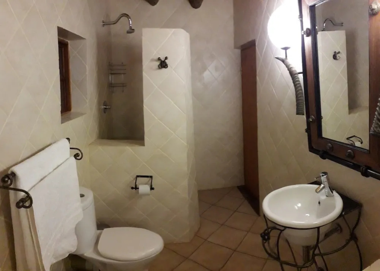 African Explorer Private Game Lodge