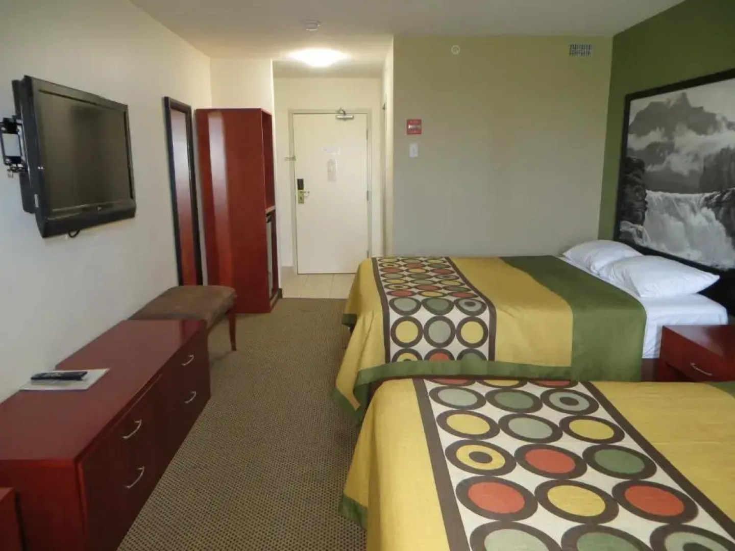 Super 8 Sherwood Park/Edmonton Area