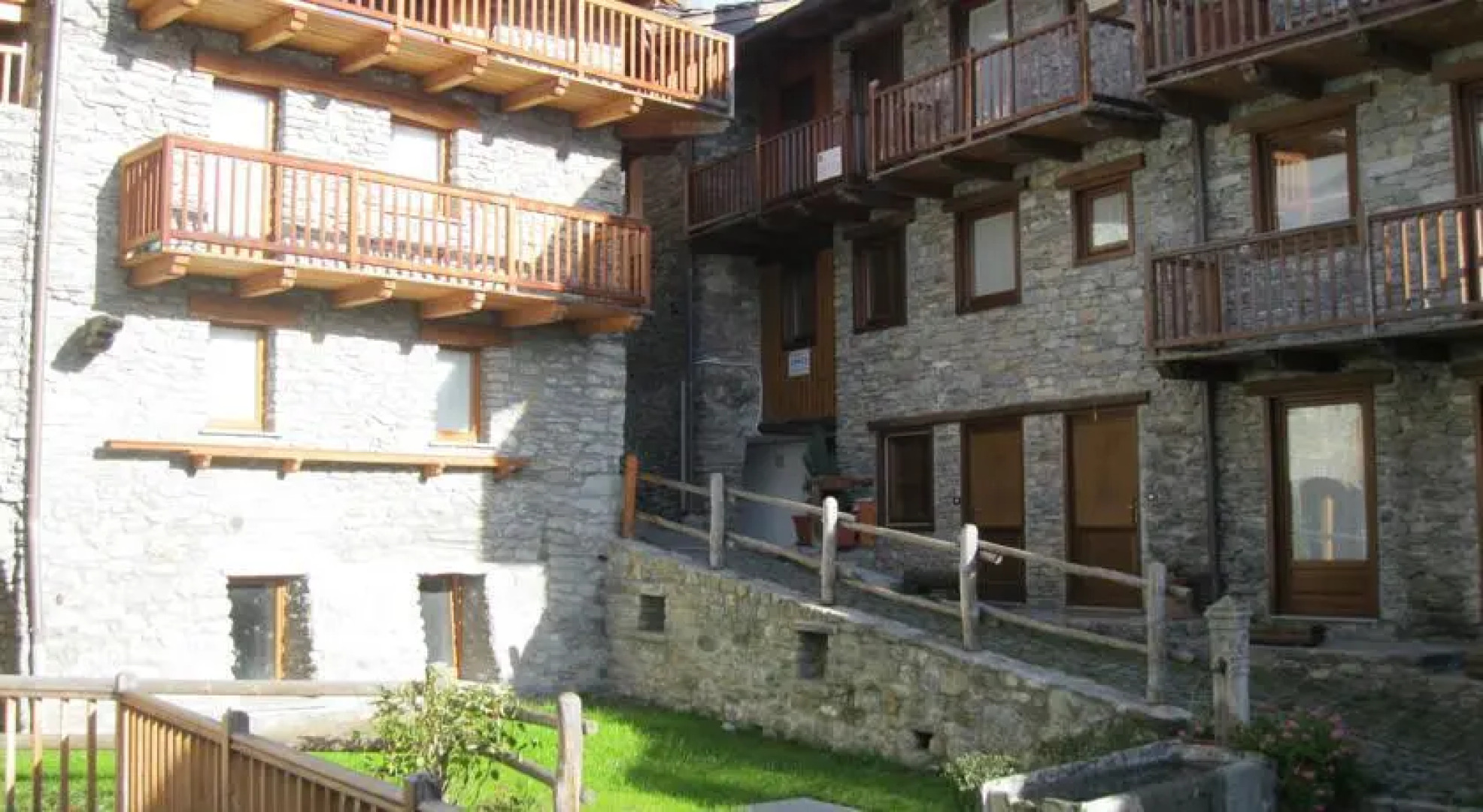 A lancienne fontaine