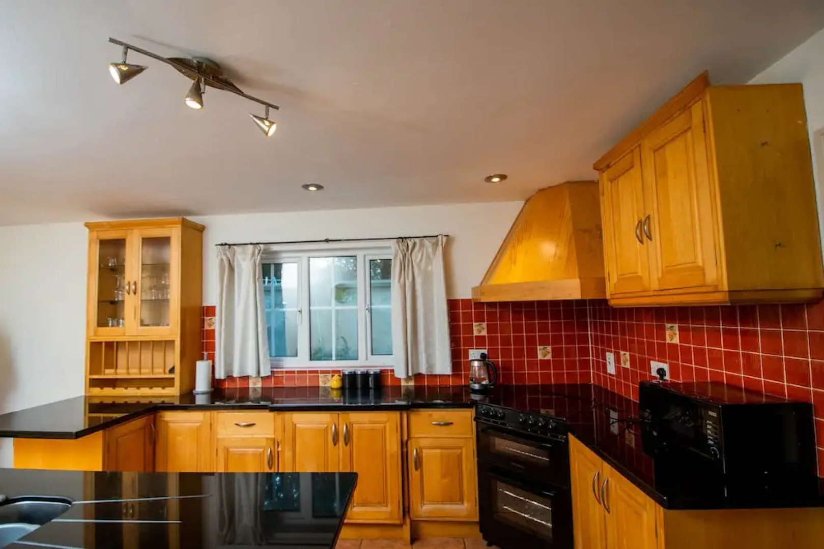 Bradog House - Beautiful 4 Bedroom House in Central Bundoran