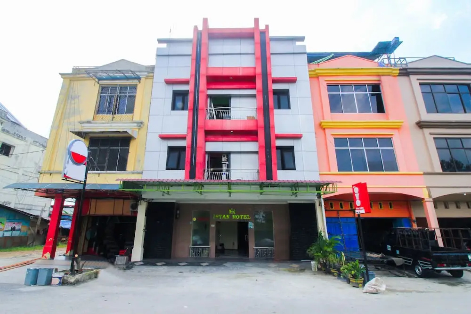 OYO 1025 Hotel Intan