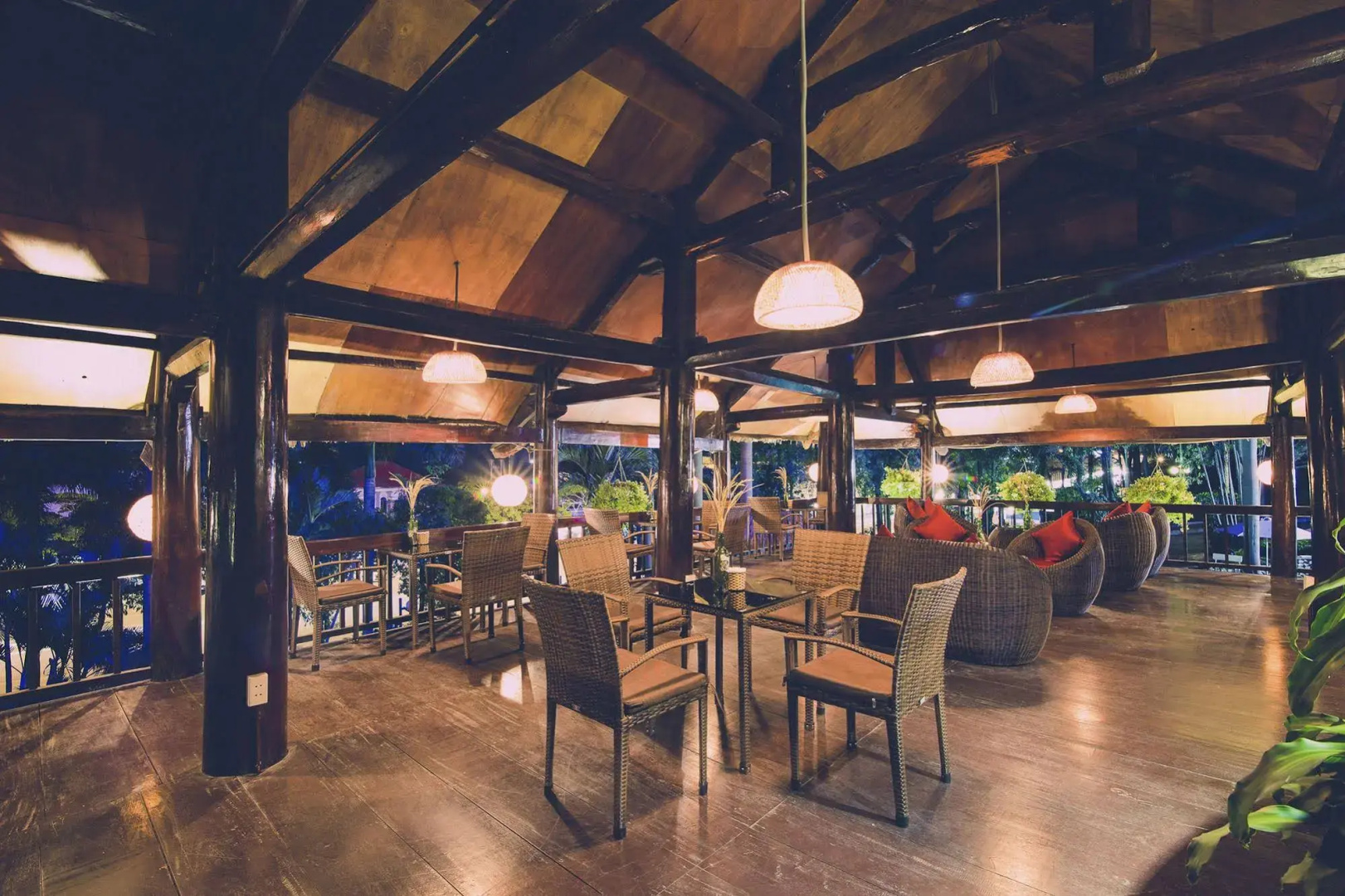 Sai Gon Ha Long Hotel