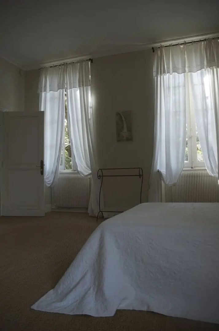 Les Cdres Chambres Dhotes