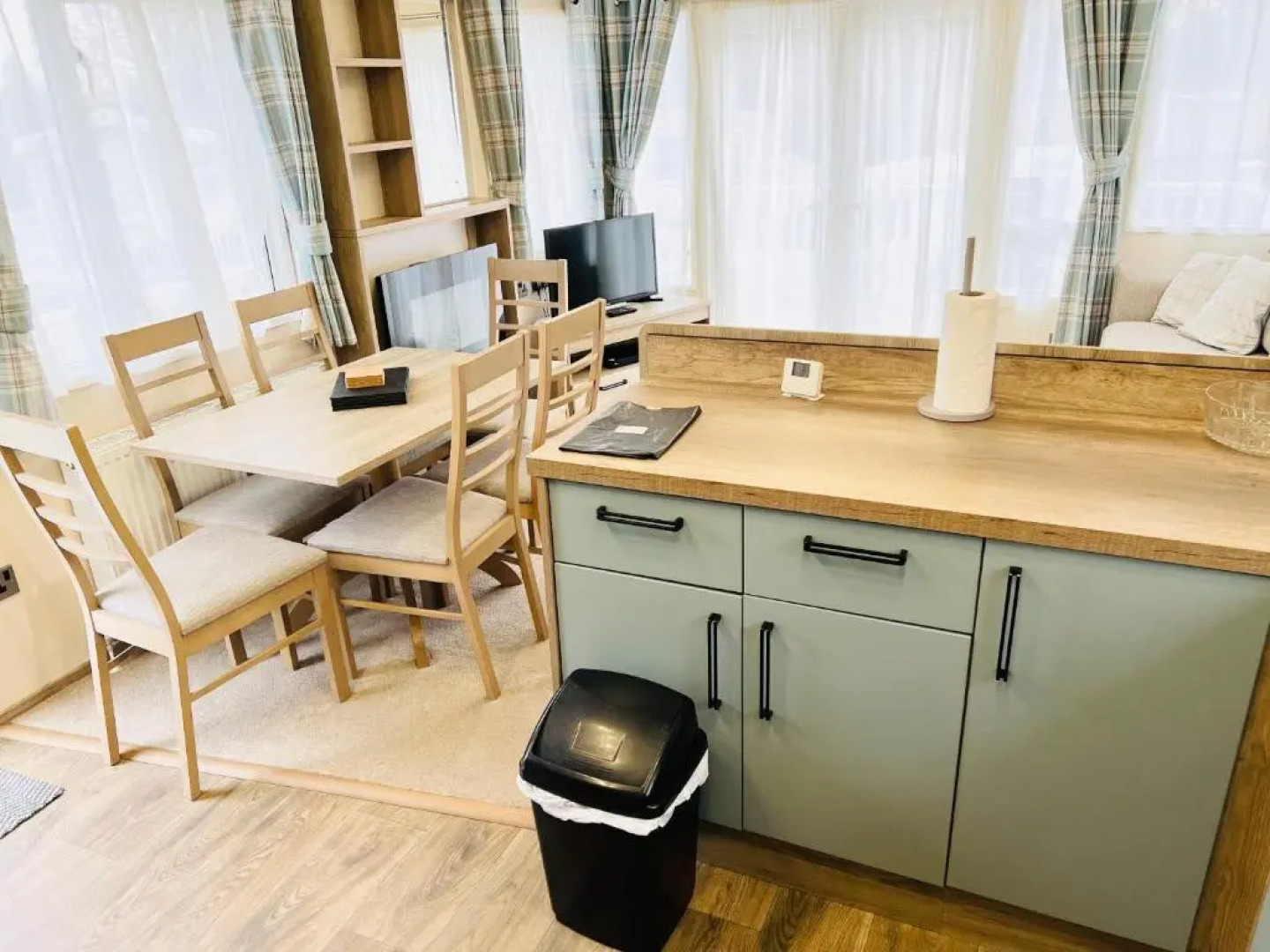 Luxury 2 Bedroom Caravan MC35, Shanklin, Isle of Wight