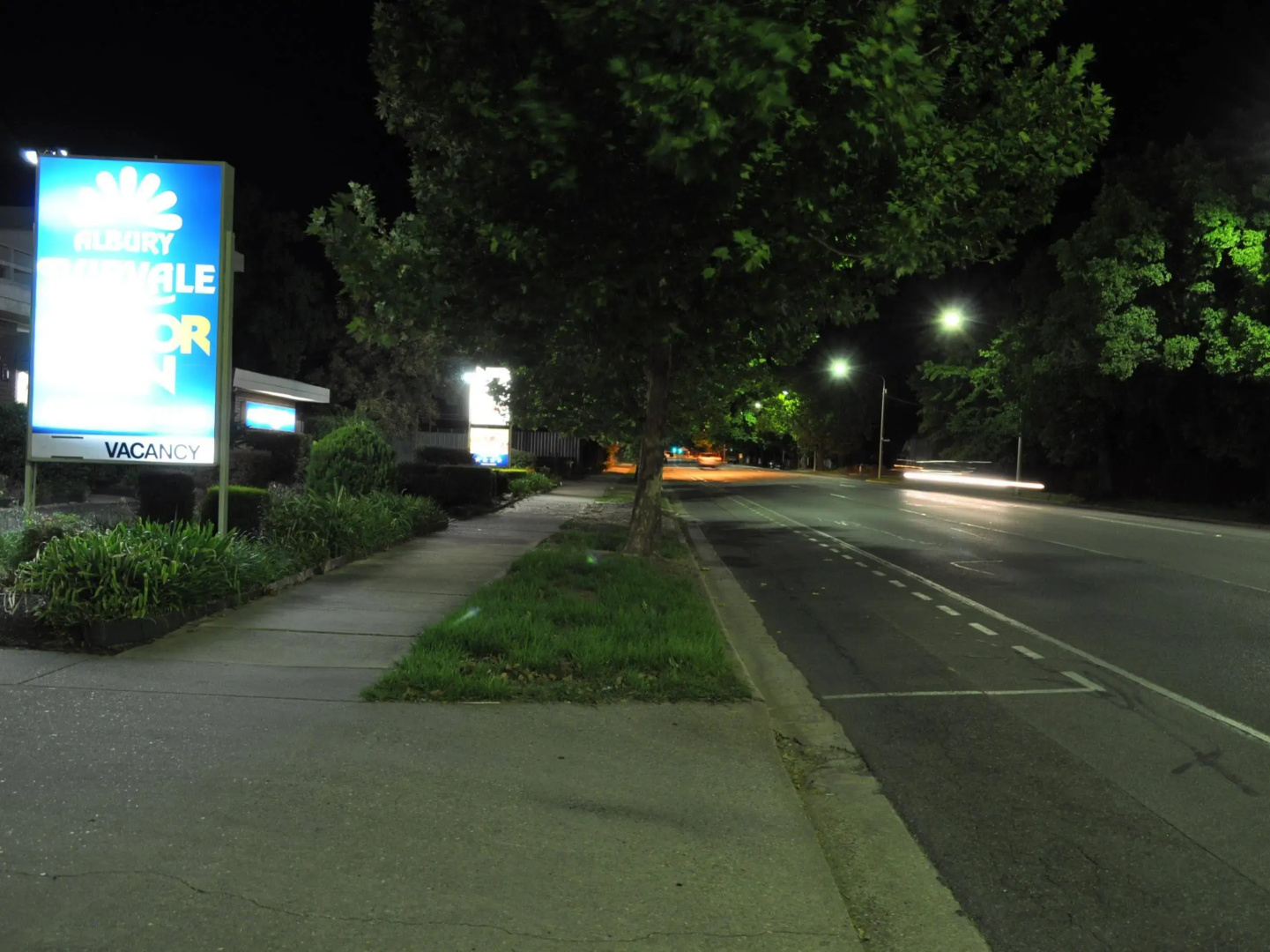 Albury Burvale Motor Inn