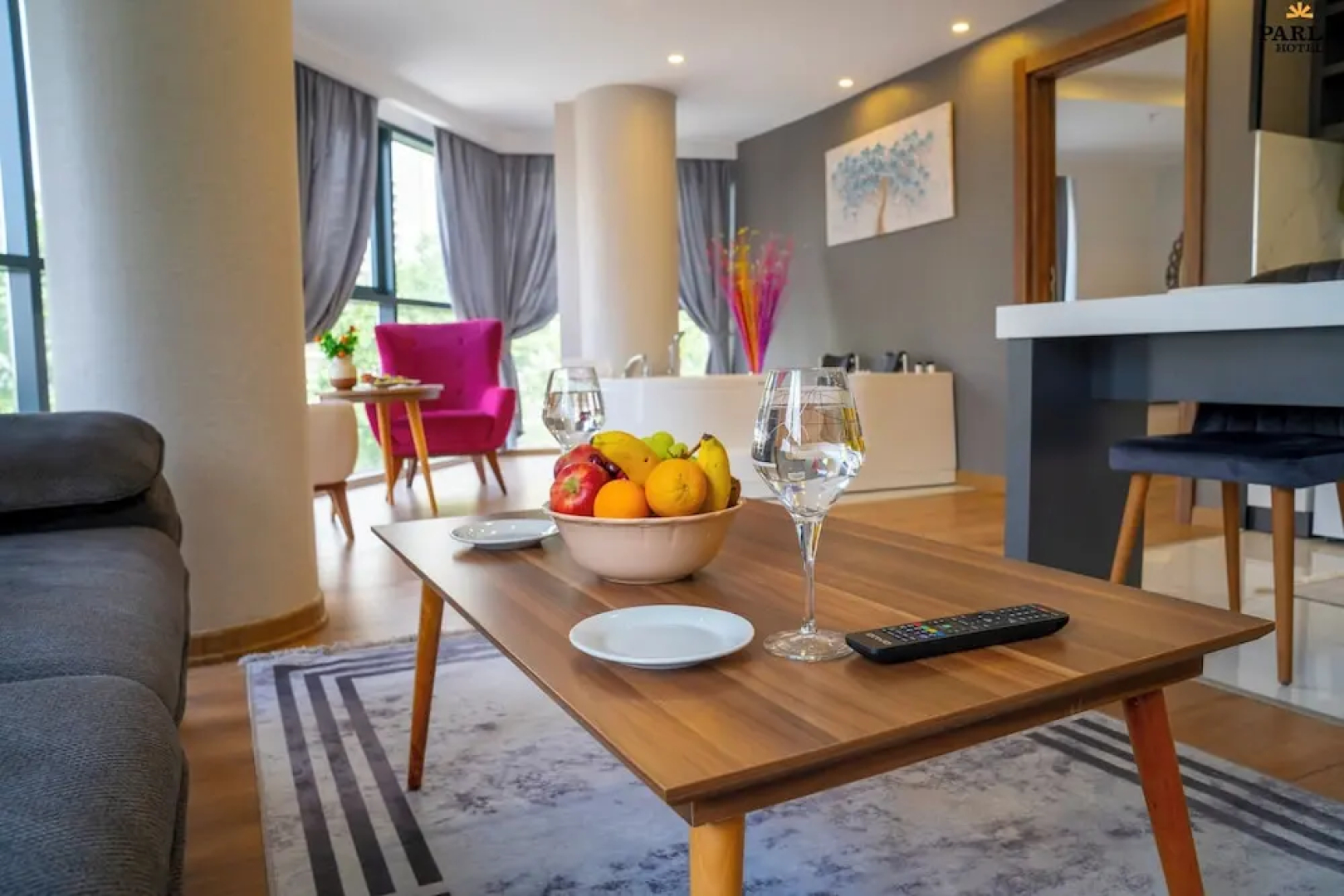 Parla Suite Hotel