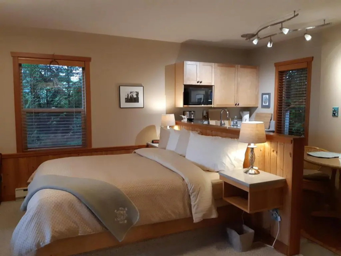 Reef Point Oceanfront B & B