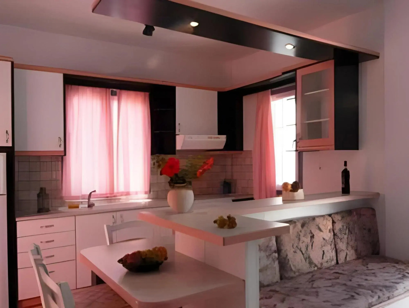 Cybele Suites & Apartments