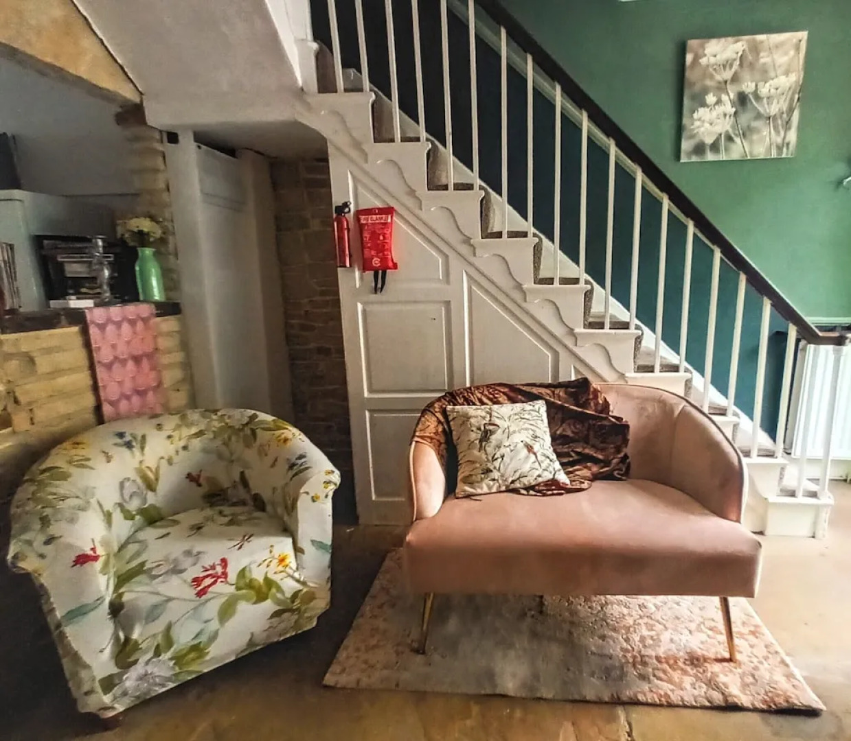 Hebden Bridge - House - Sleeps 8 - Pet Friendly