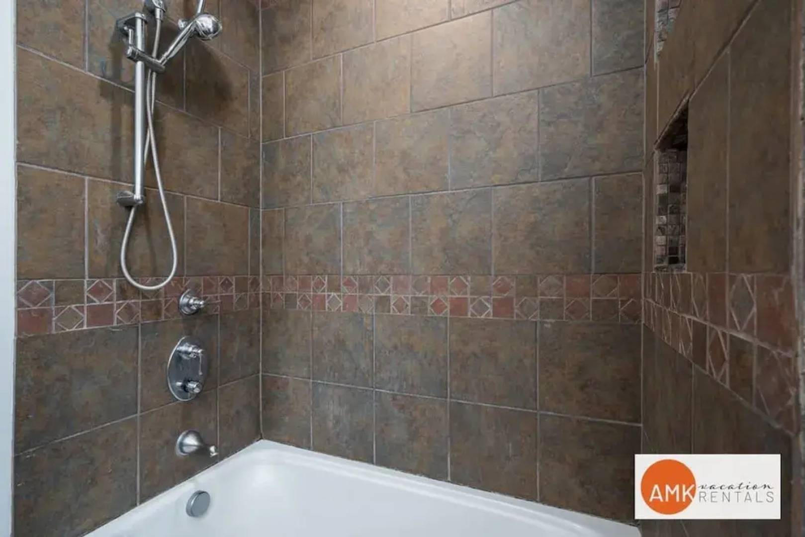 Lake Life Getaway - Condo Near Downtown