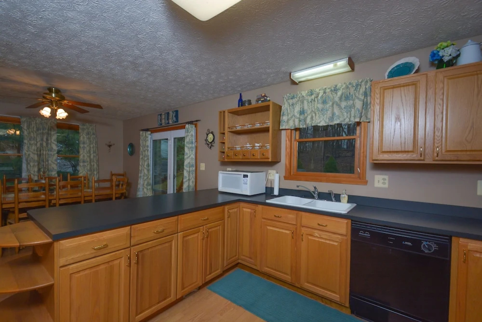 Just About Paradise 5 Bedroom House