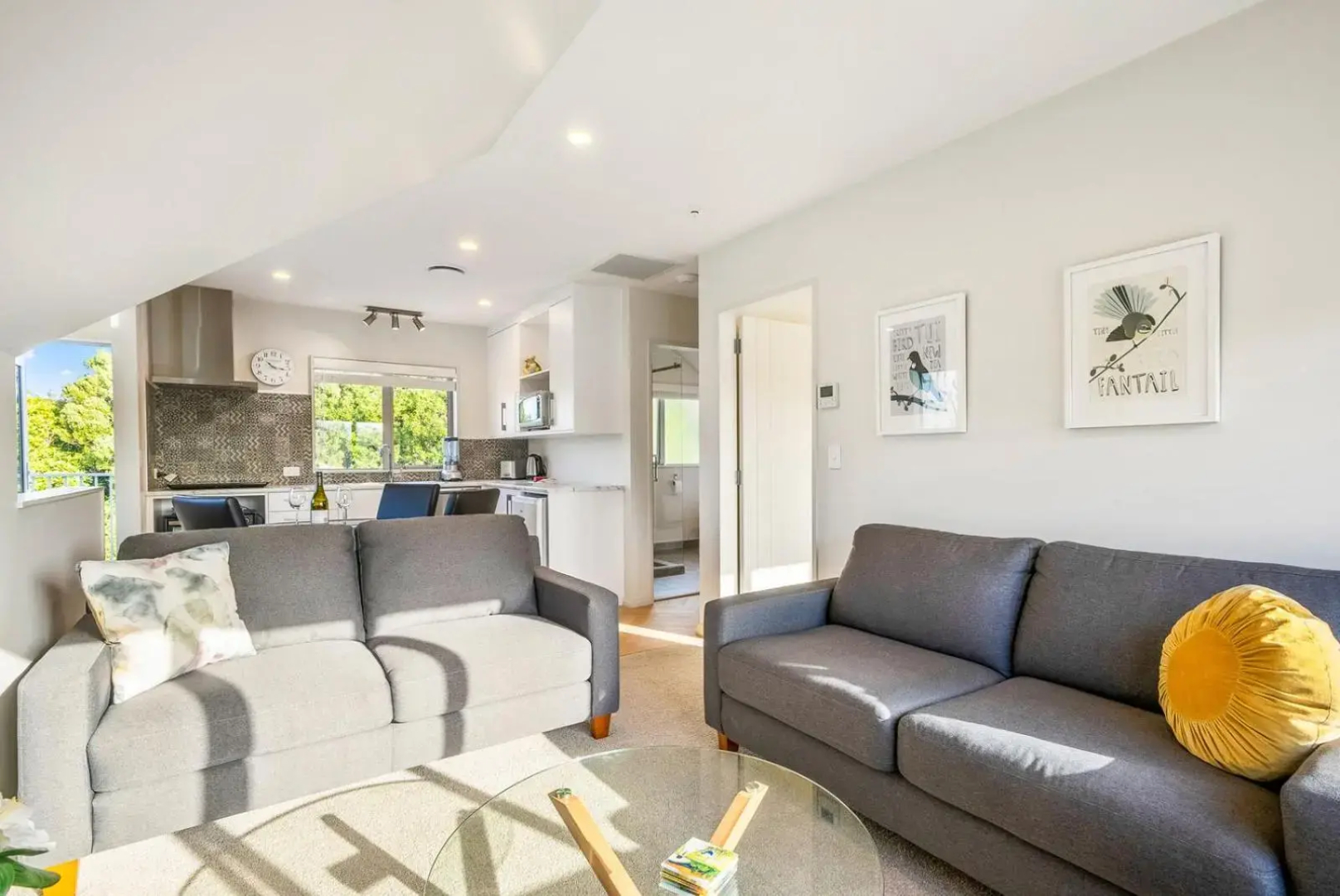 Slice of Paradise - Waikanae Self-Contained Holiday Unit
