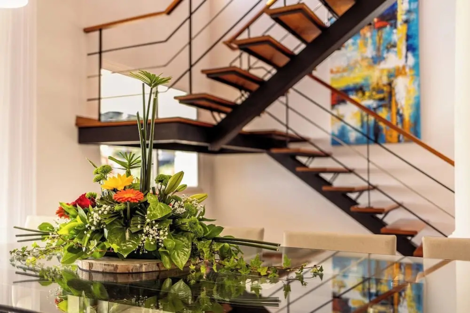 Luxury Villa With Private Heated Pool, Garden and Views of the sea and Mountains