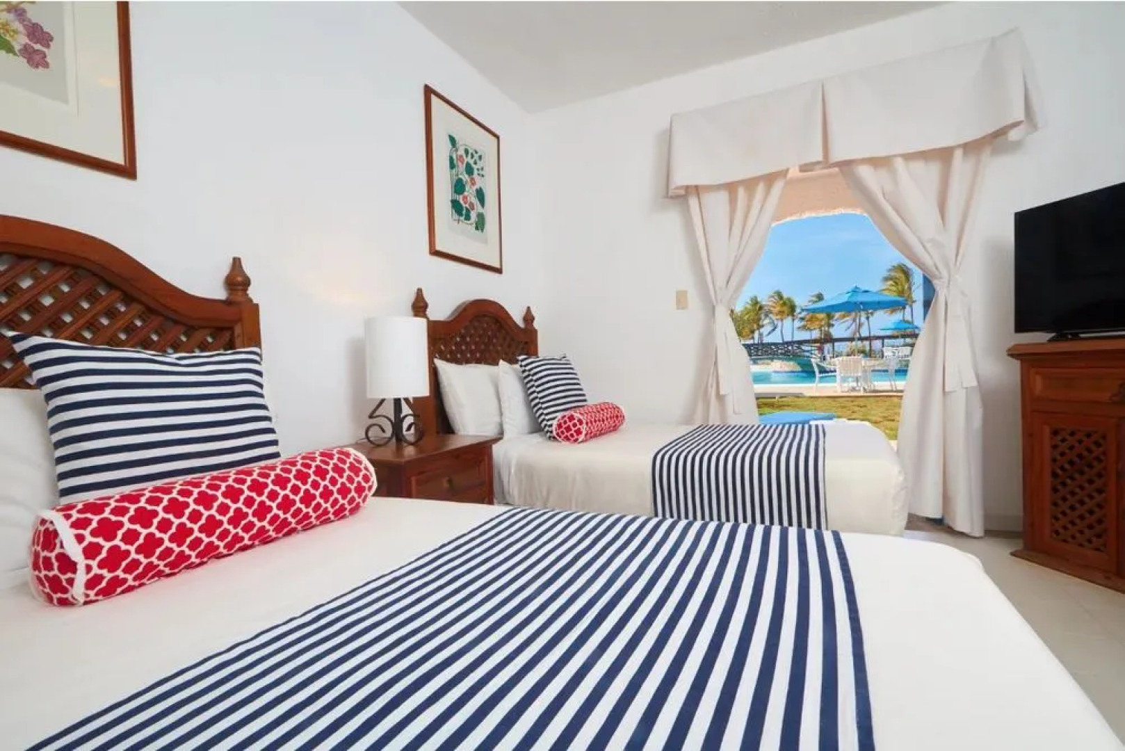 Costa Caribe Beach Hotel & Resort