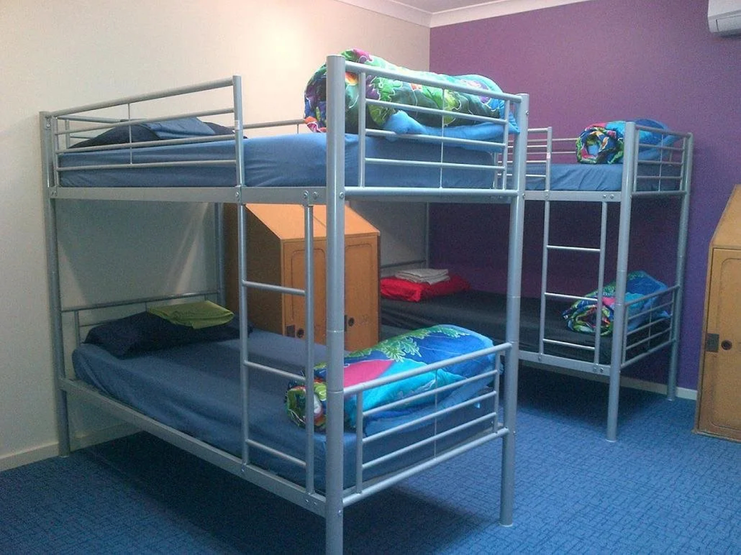 The Entrance Backpackers - Hostel
