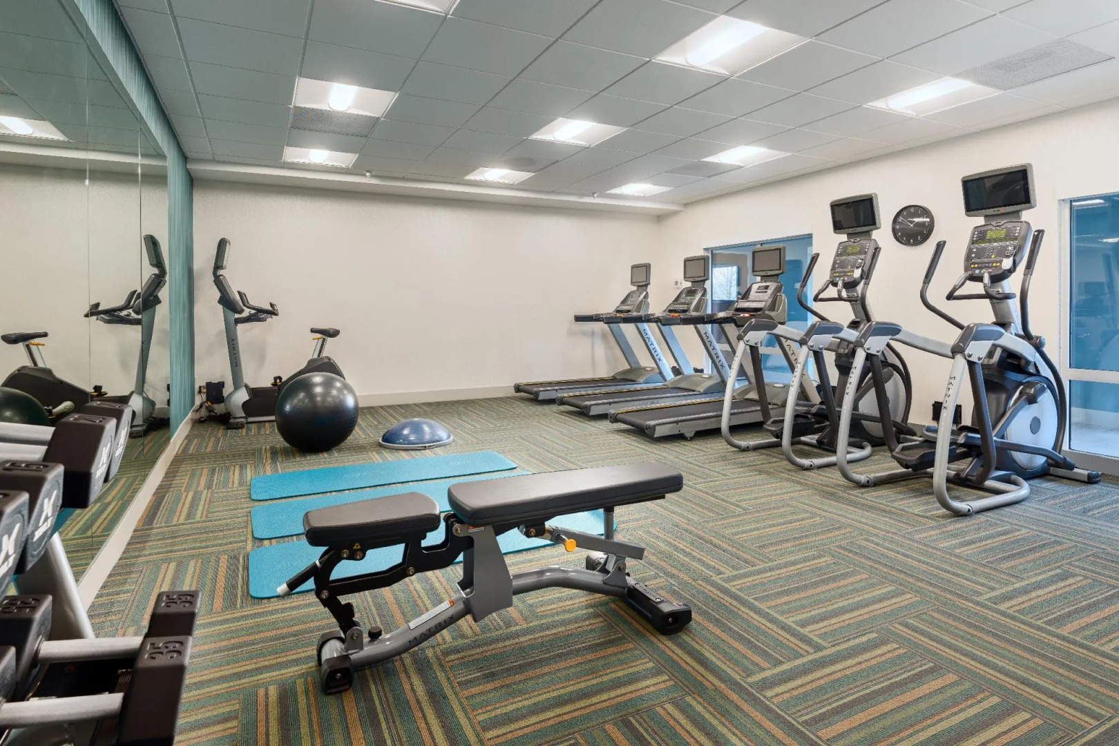 Holiday Inn Express & Suites Salem North - Keizer by IHG