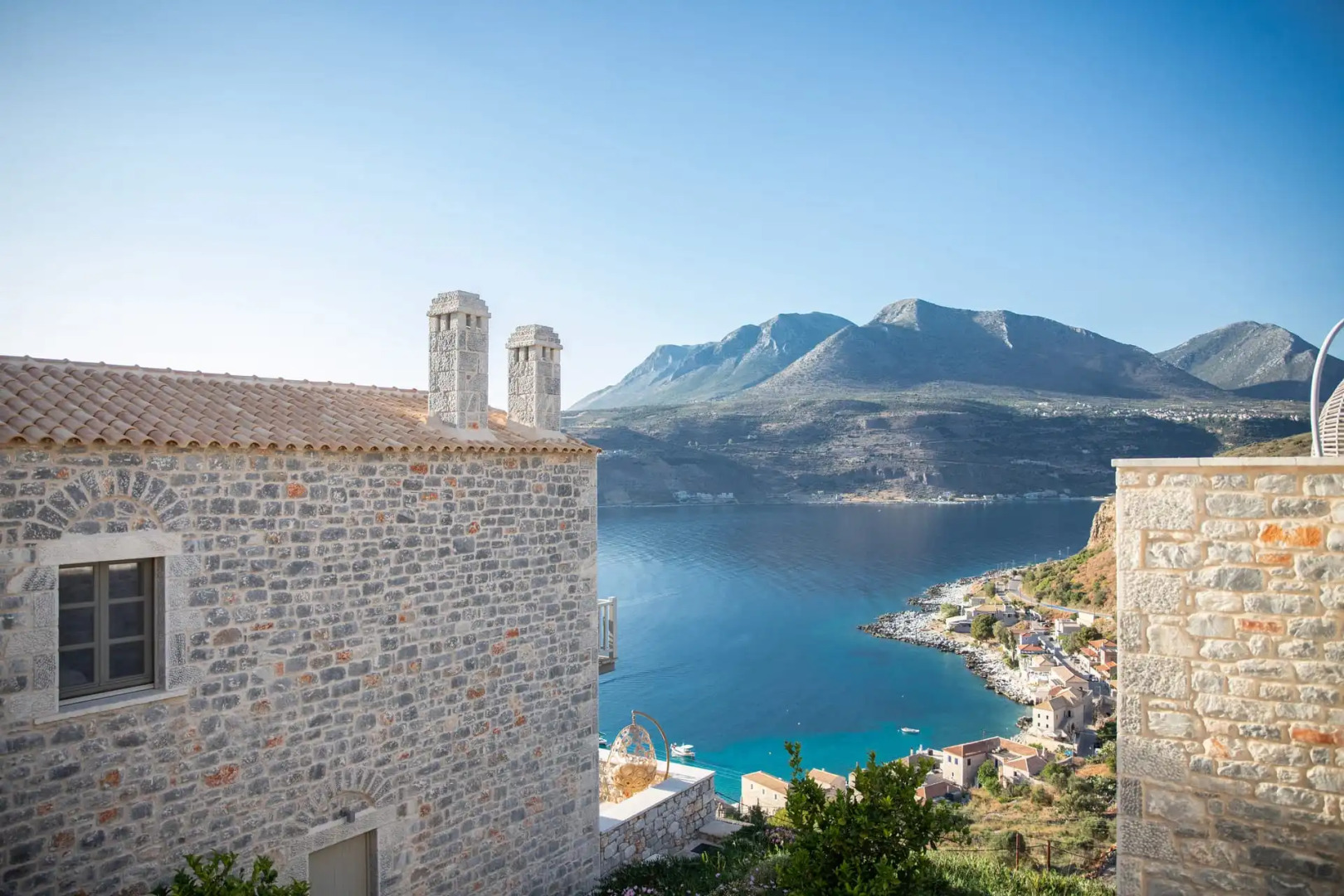 Trapela Limeni Luxury Suites