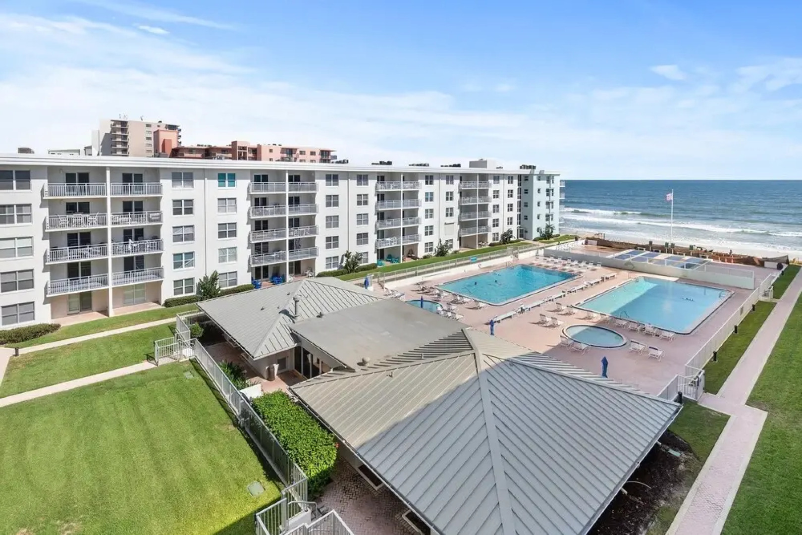 Sea Coast Gardens III 514