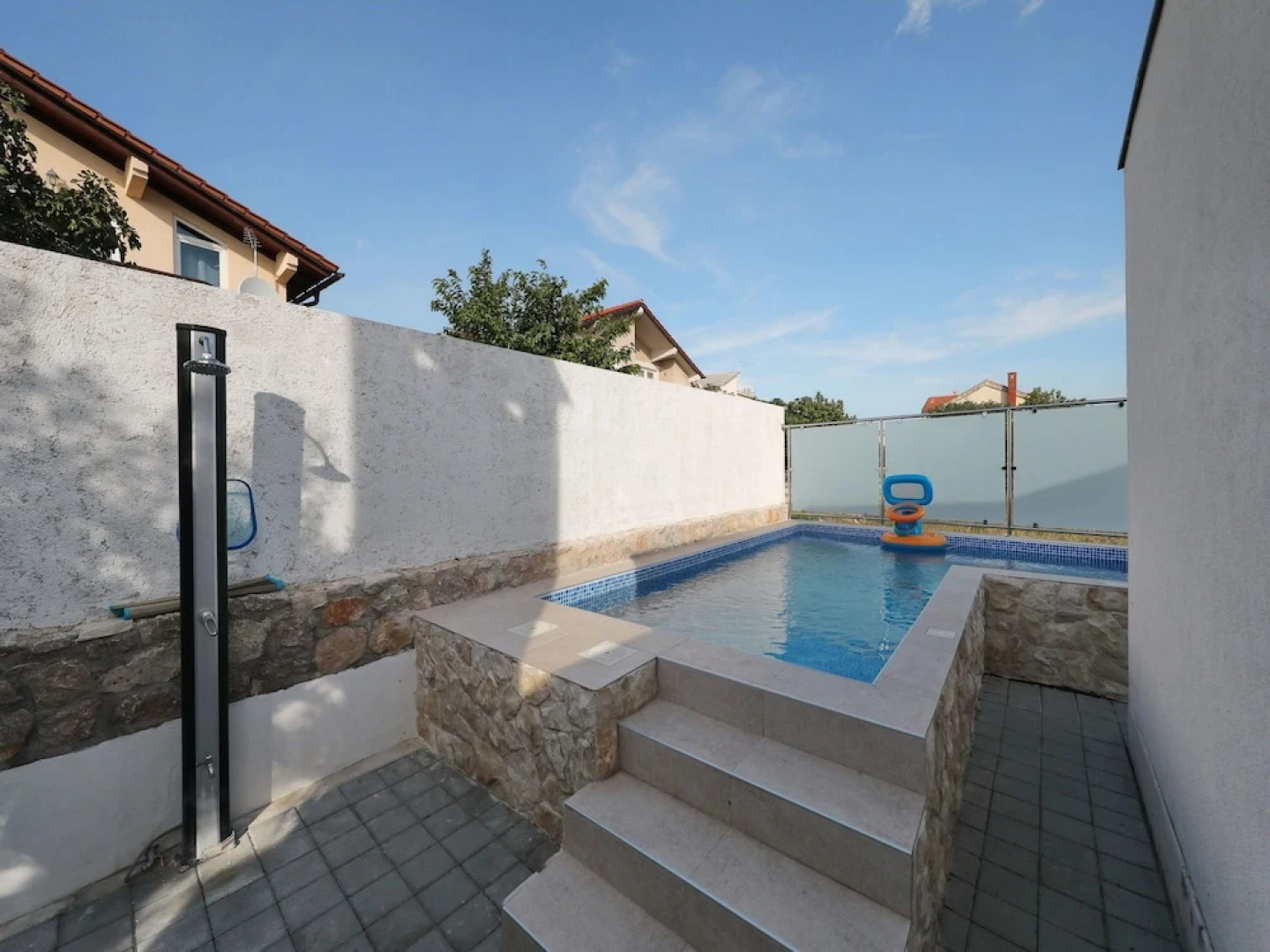 Dajana-with Pool and sea View