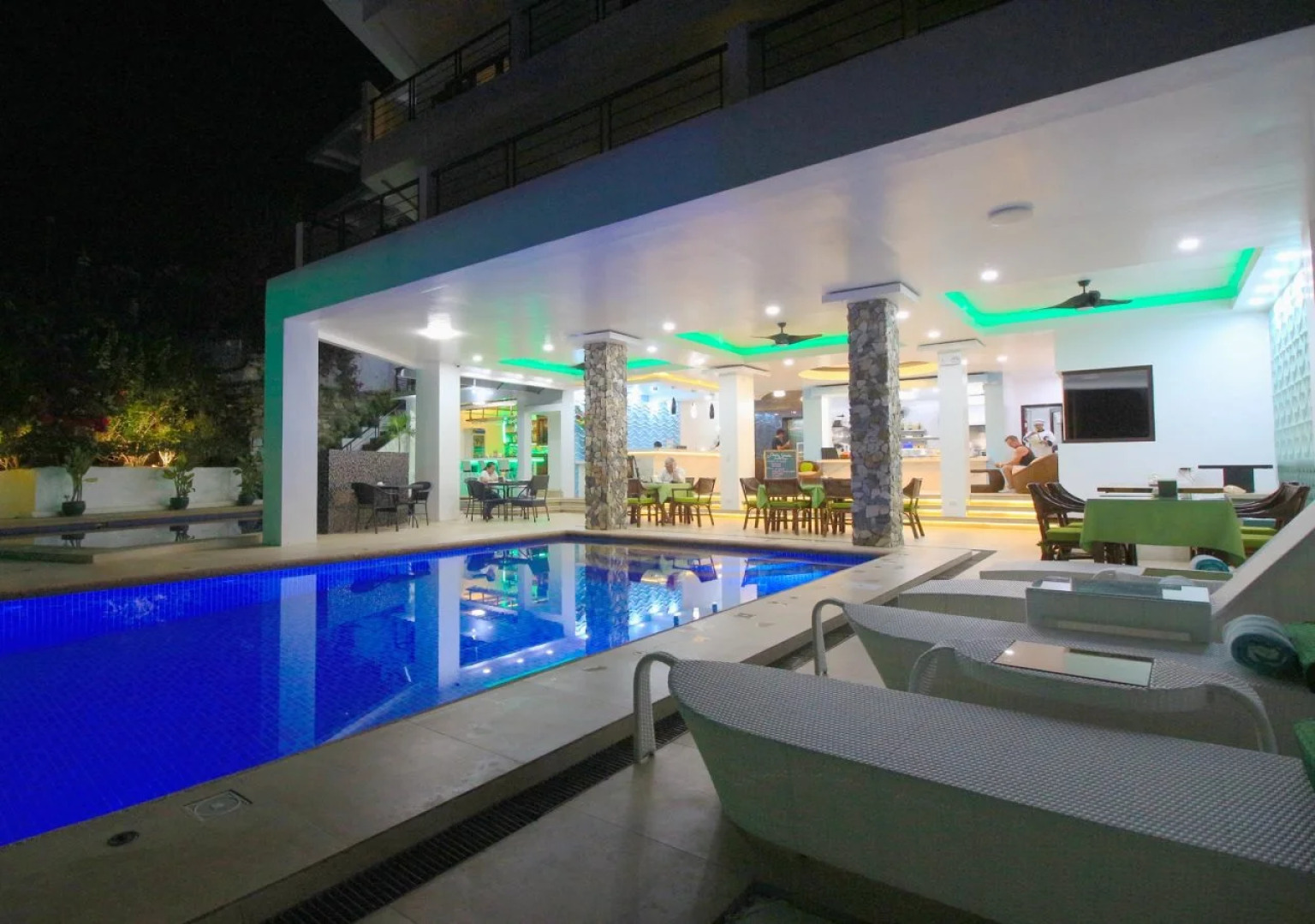 Manarra Seaview Resort