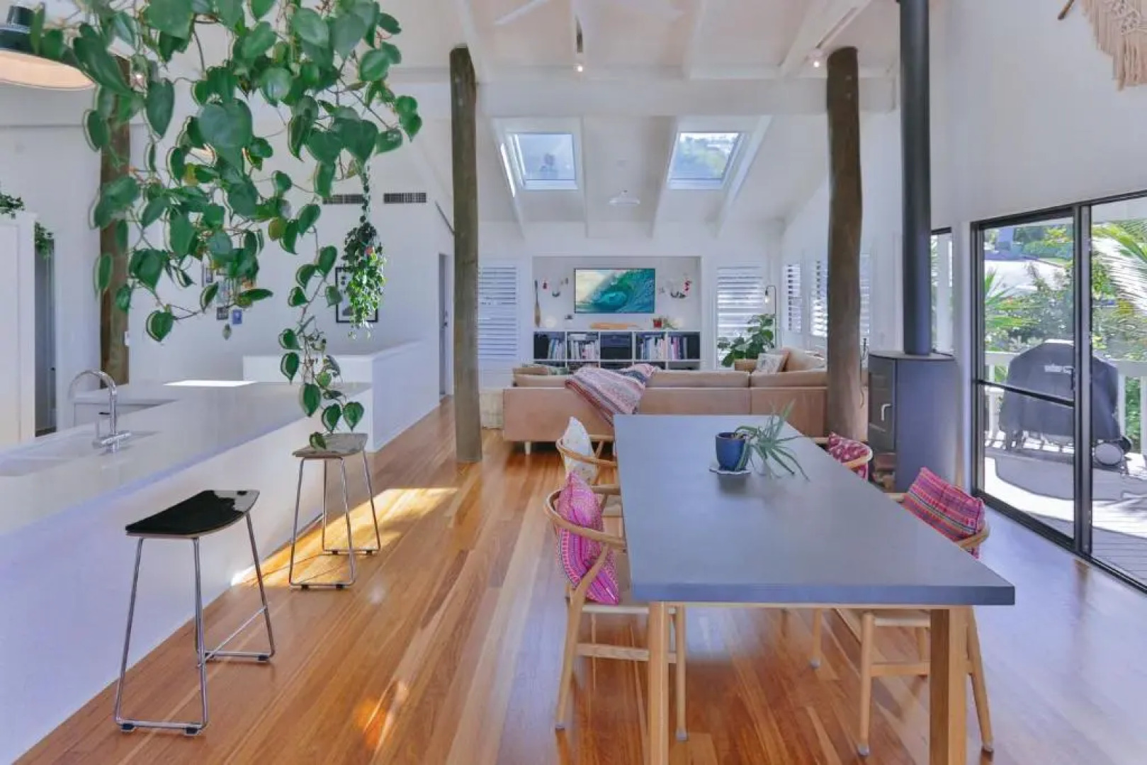 15 McAnally Drive Fabulous Family Home with Magnificent Ocean Views Pool Walk to Beach