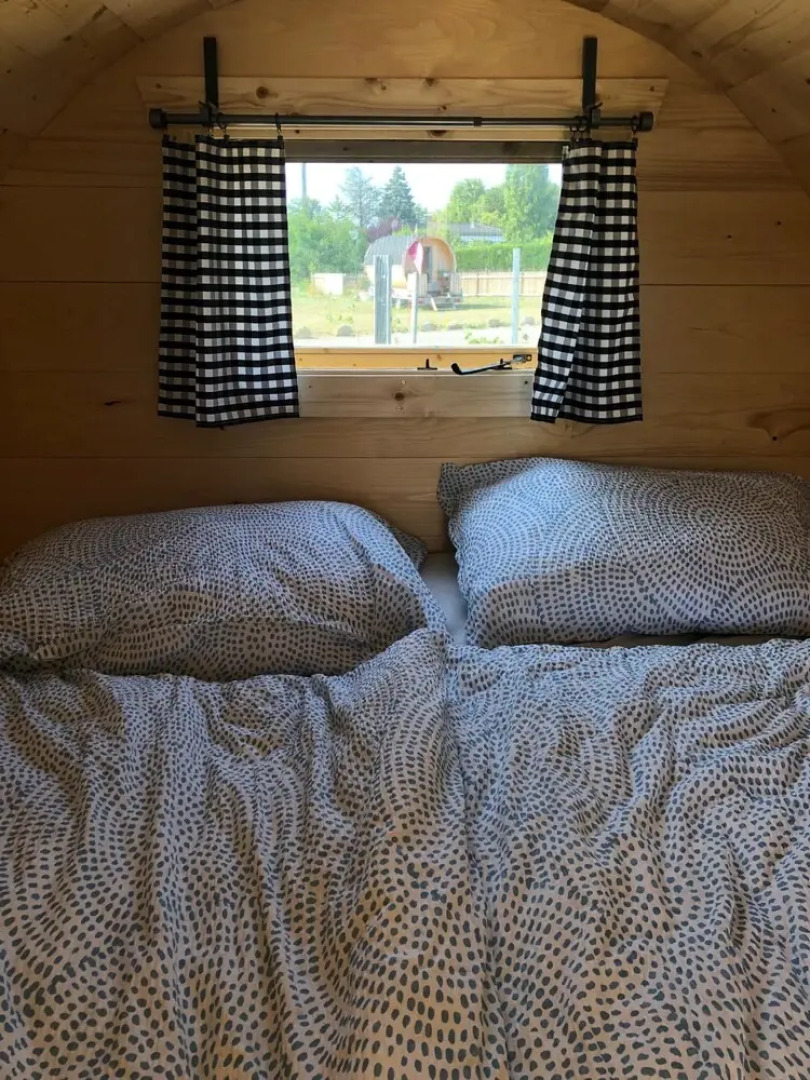 Schlaffass- Schlafen im Weinfass - Campsite