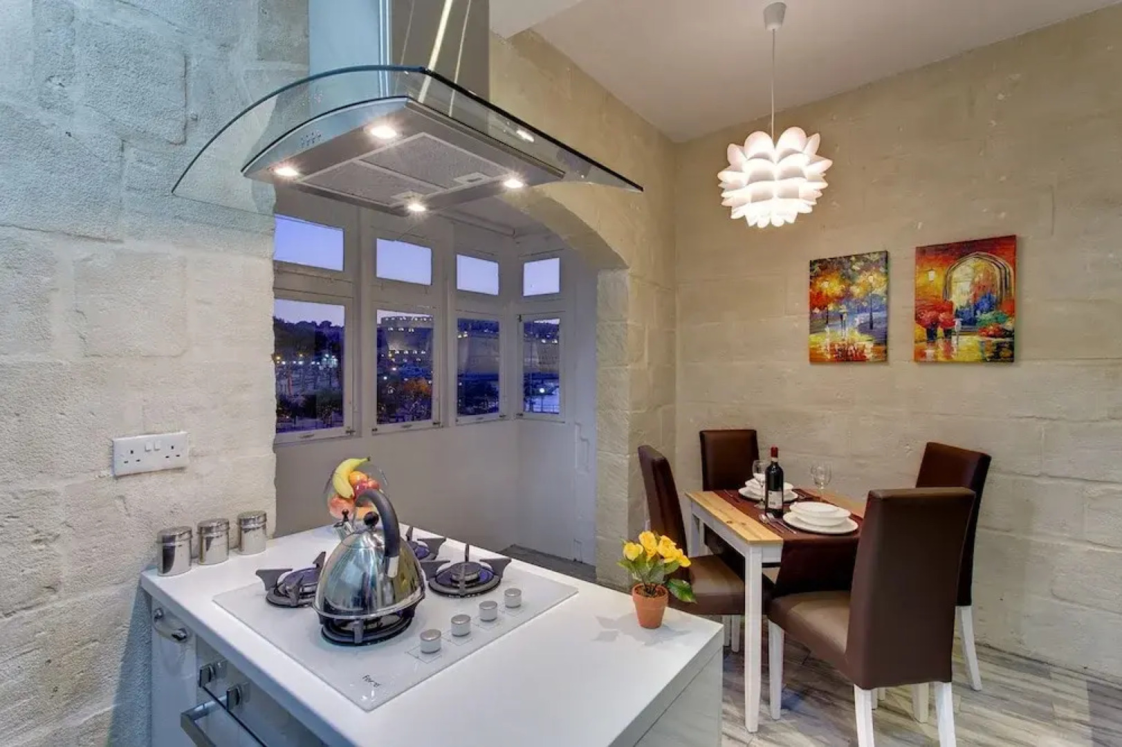 Charming Seafront House In Kalkara