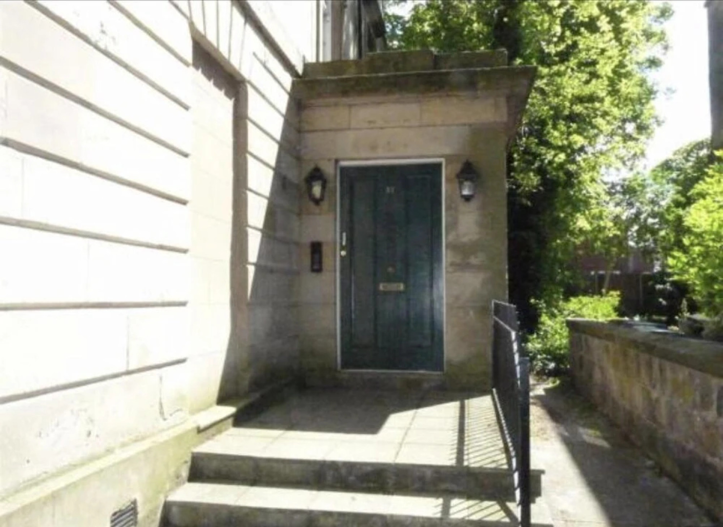 Remarkable Apartment in Oxton With Outside Space