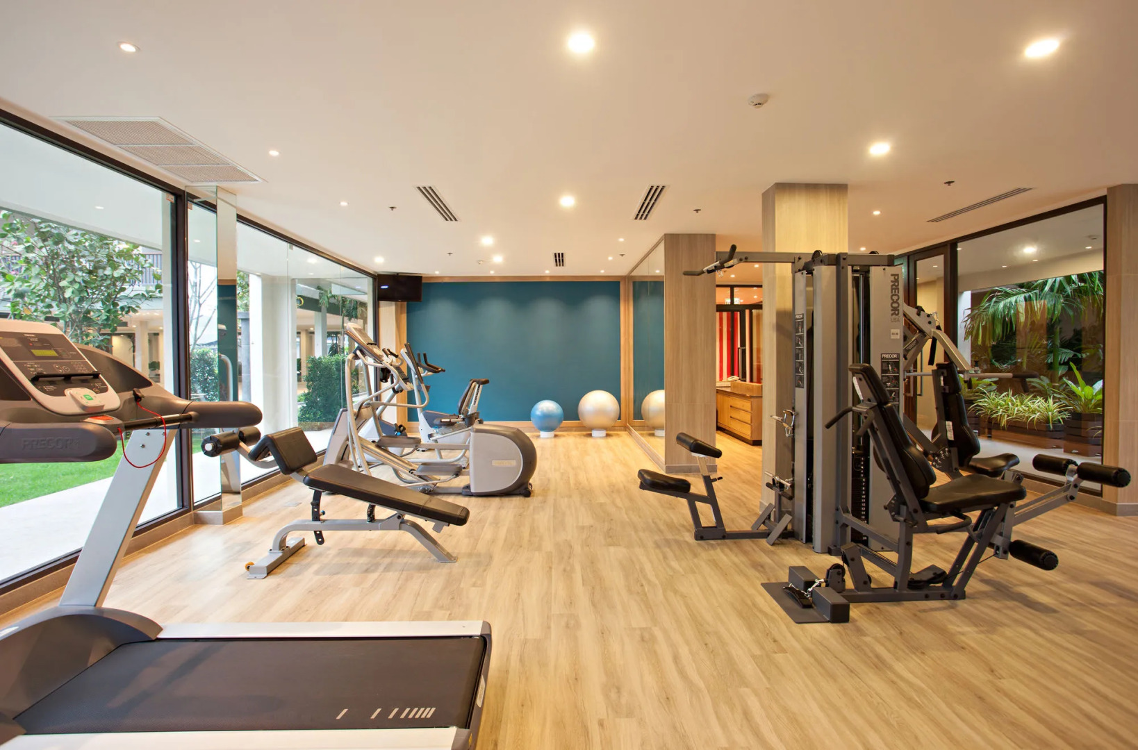 Le Meridien Khao Lak Resort & Spa